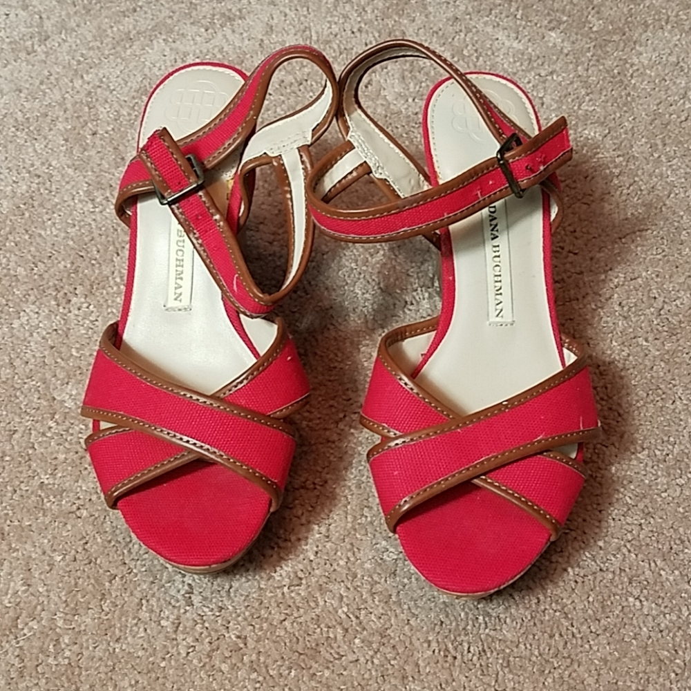 Dana Buchman red and brown wedge platform sandals